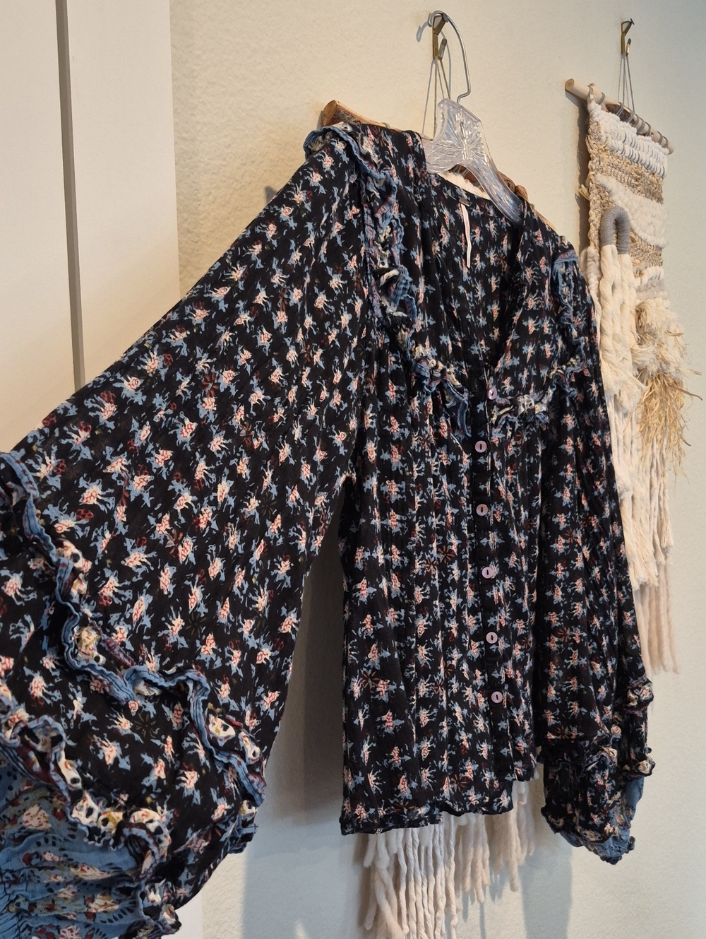 XS-M Free People Jenna Floral Ruffle Detail Cotton Blouse in Night Combo - Picture 4 of 11